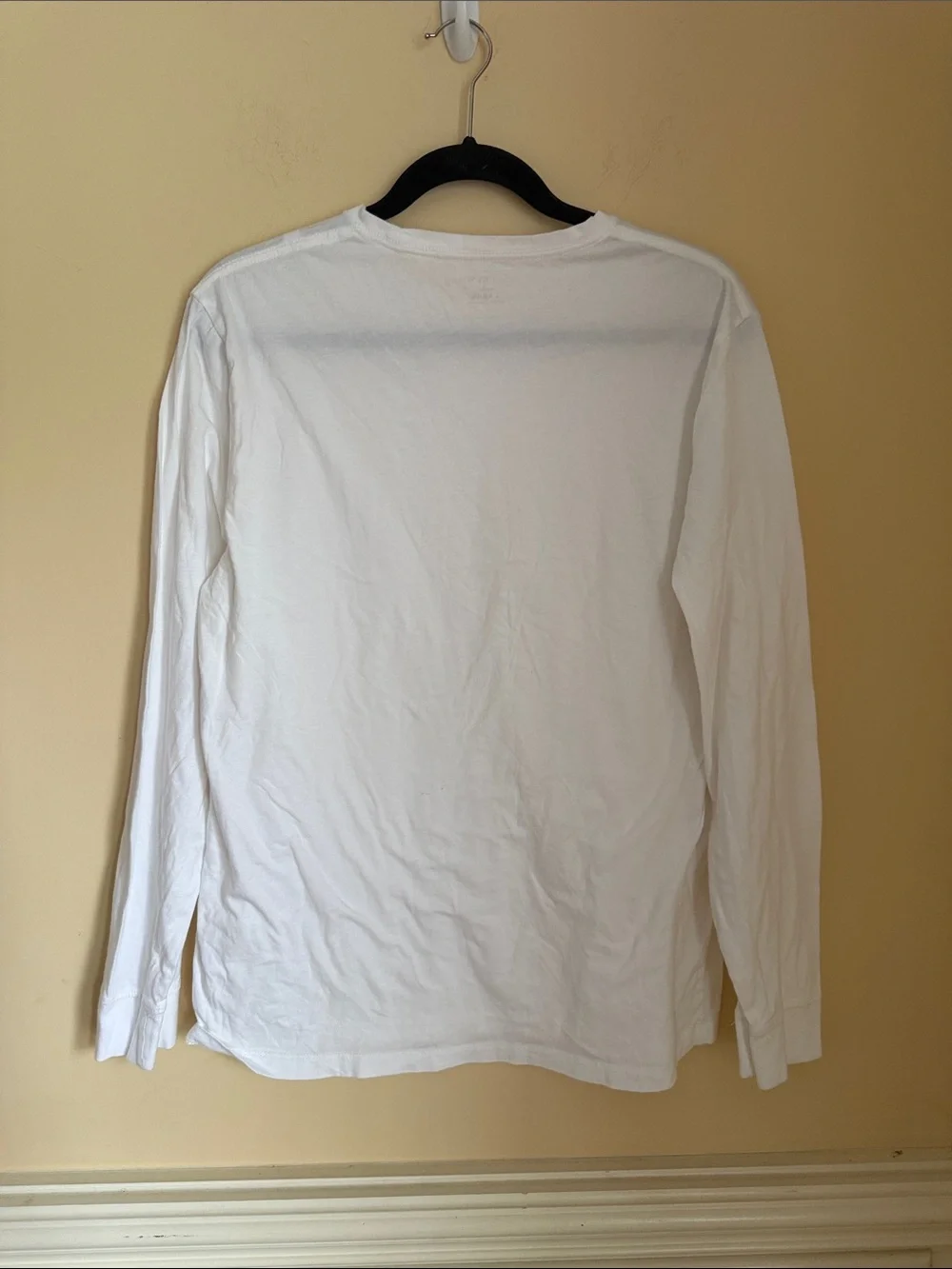 J. Crew Men's Washed White‎ 100% Cotton Long-Sleeve Crewneck Tee Size Large